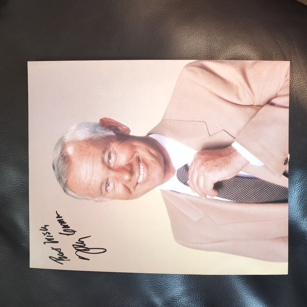 Authentic signed Johnny Carson 8x10 photo